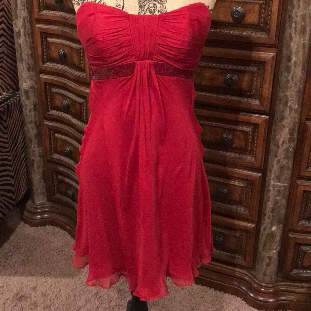 Badgley Mischa’s short strapless cocktail dress